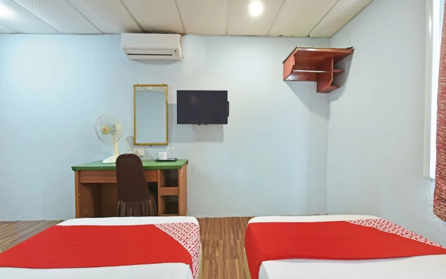 OYO 90846 Hotel Akasia