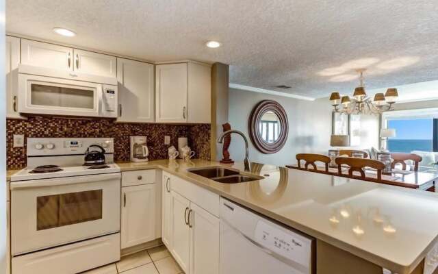 C123-amelia-surf-and-racquet - 1303311