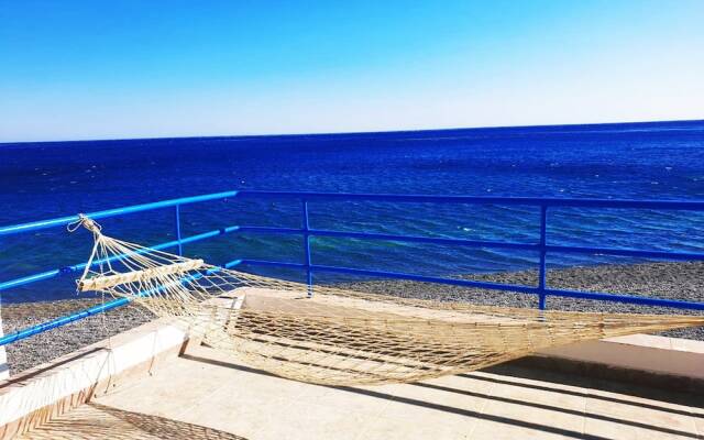 Seaside Cozy House ON THE SEASouth Crete