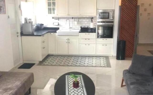 3 Rooms + Parking Hameyasdim 36