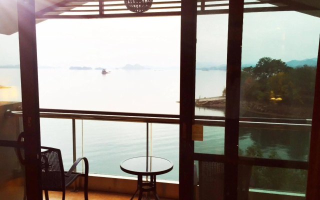 Warm Island Lake Resort Hangzhou – Balcony – Hangzhou