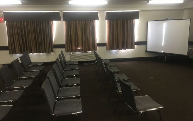 Super 8 Vermilion Ab