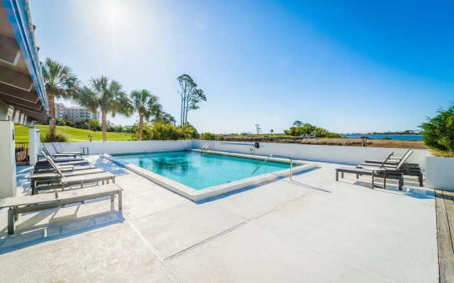 Lagoon Towers 606