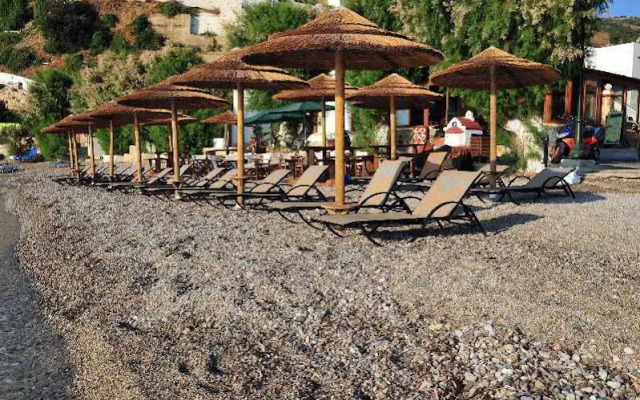 Panteli Beach Studios & Apartments