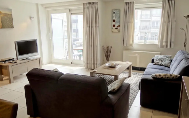 Stylish Apartment With Garage