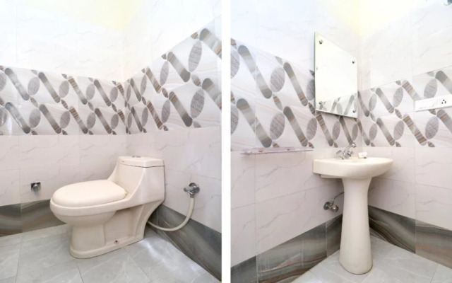 OYO 18474 Hotel Sukh Sagar