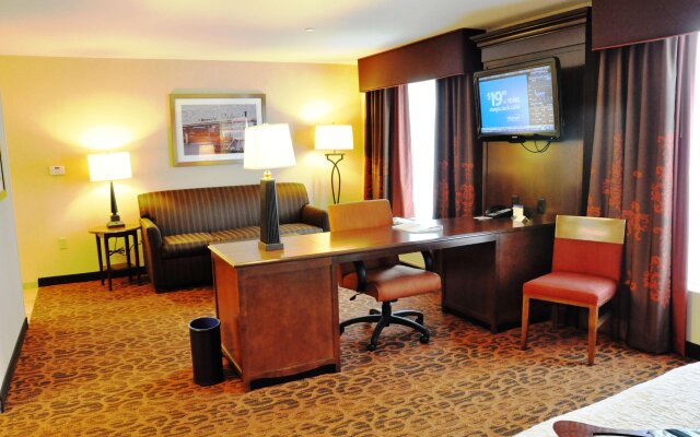 Hampton Inn & Suites Cincinnati/Uptown-University Area