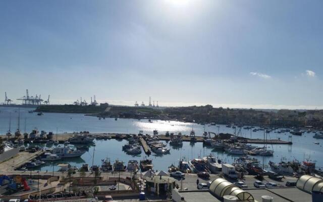 Seagull Penthouse Marsaxlokk