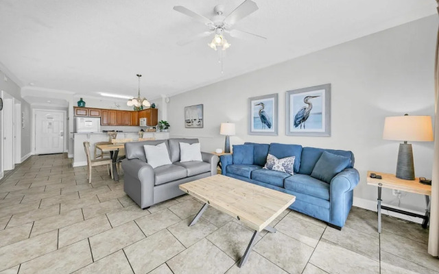 Twin Palms 804