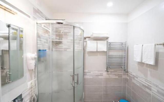 Archi Di Roma Guest House