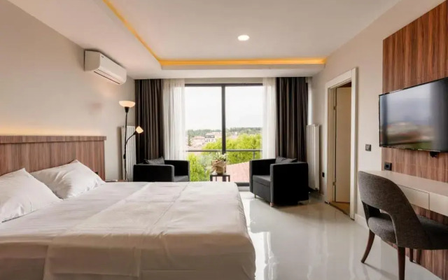 Joyful Hotel By Gnl