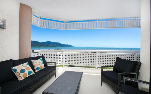 Cairns Luxury Waterfront Apartment