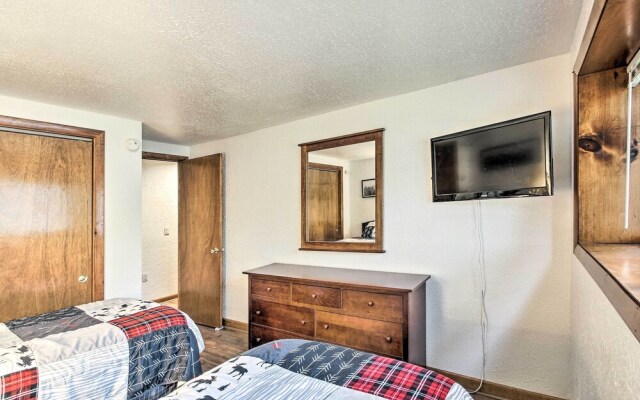 Convenient Condo < 3 Mi to Slopes & Echo Lake