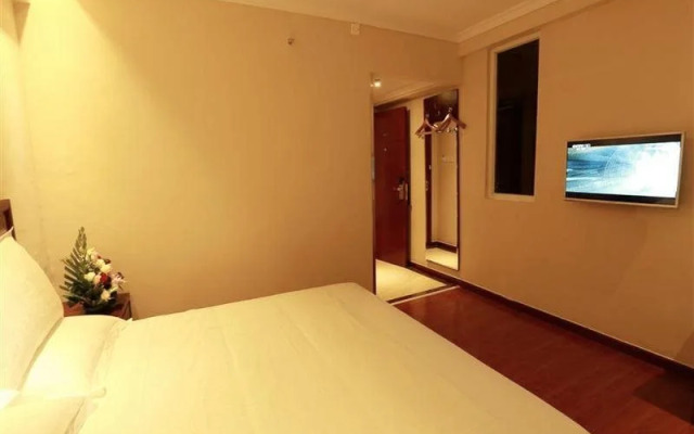 GreenTree Inn Hainan Sanya Chunyuan Seafood Square Express Hotel