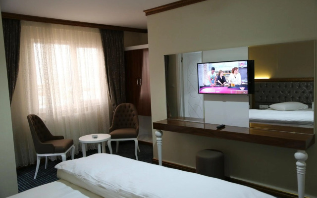 Grand Sera Hotel