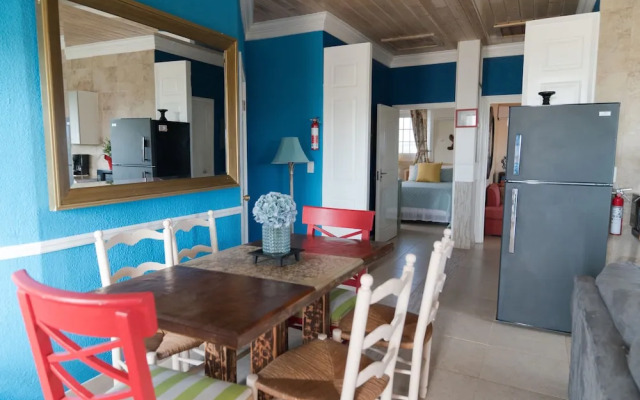 Rollezz Villas Beach Resort