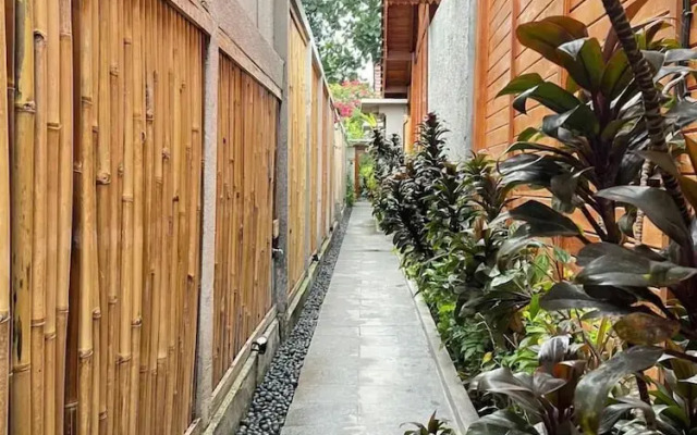 Ngesil Private Joglo and Pool