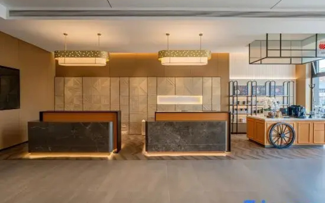 Home Selection Hotel (Beijing Communication University Guanzhuang Branch)