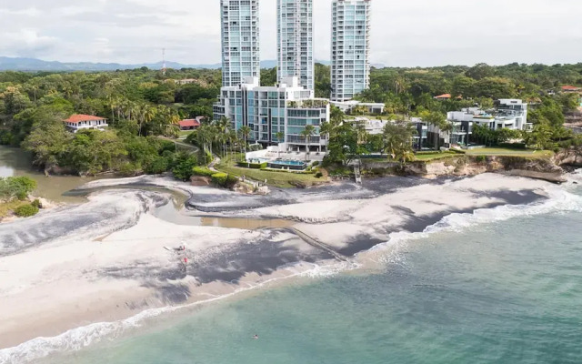 The Surf-point Condo by Acomodo Riomar