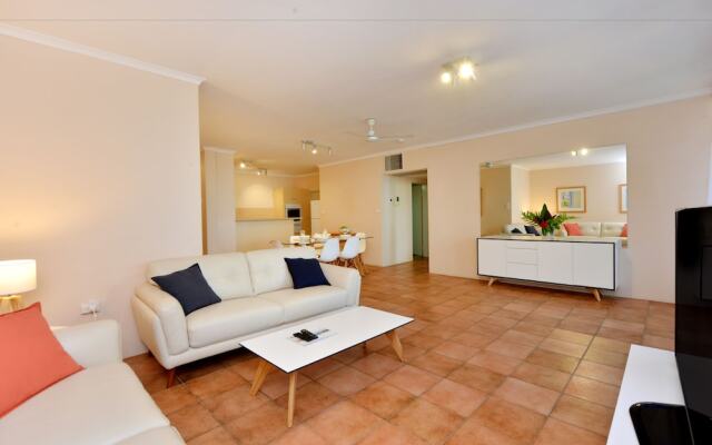 Paringa Beachfront Apartments