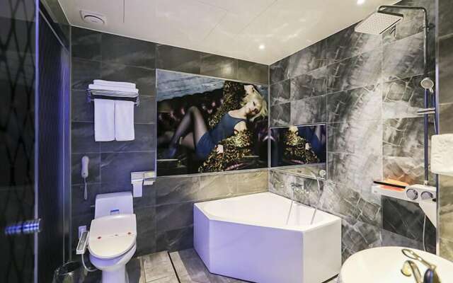 Biz Hotel