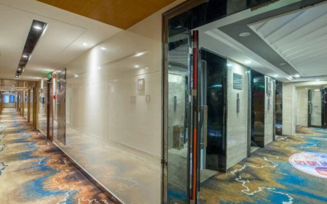 Elan Hotel (Guiyang Huaguoyuan Shopping Mall)