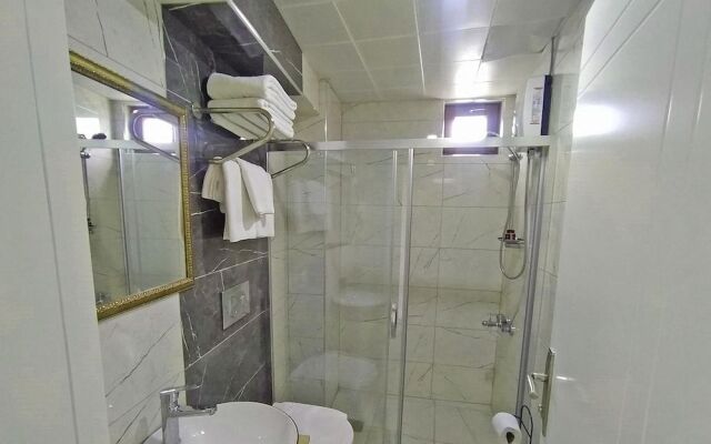 Kroisos Lake Resort Hotel