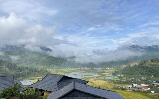 Black Ship Sapa