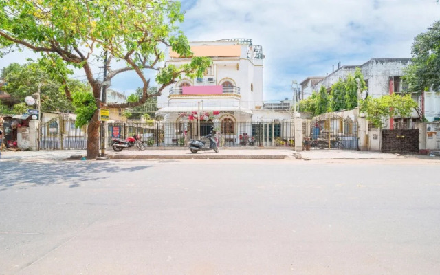 Amitabh Guest House