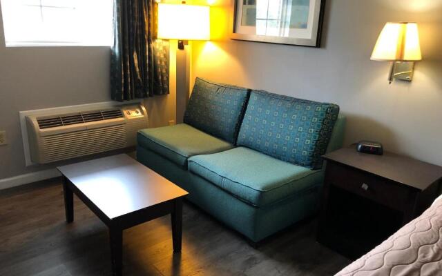 Deerfield Inn & Suites