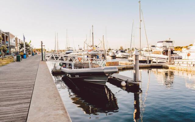 Point Lonsdale Holiday Apartments - Adults only
