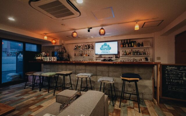 Ark Guest House Namba - Hostel