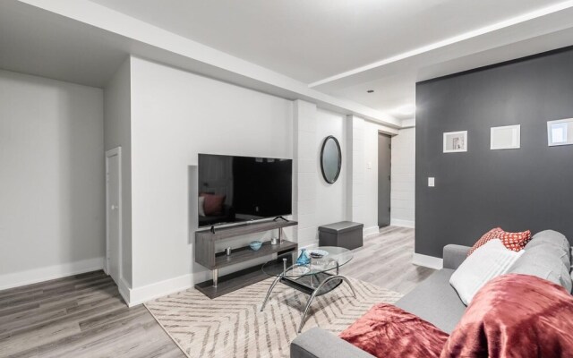 Brand New - 1BR Modern Apt - Prime Location