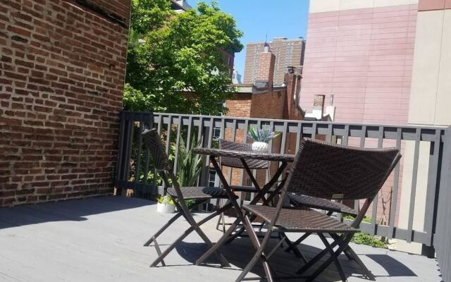 City Center!!! - Gorgeous Apartment With Deck