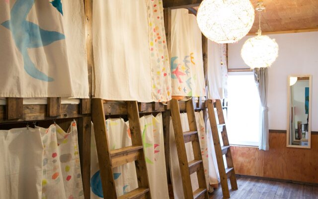 Guesthouse Waya - Hostel