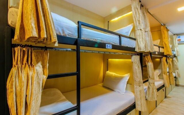 Seven Hills Dormitory - Hostel