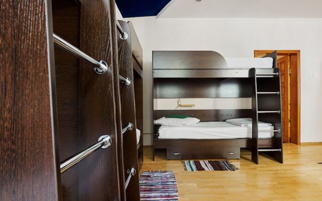 Adlerson Hostel