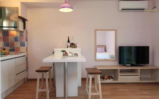 Jeju Olrepeurobangseu Pension