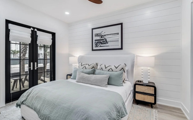 Sandy Cheeks 409 COA