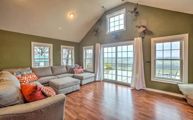 Riverfront Arkansas Retreat Near Fishing & Hiking!