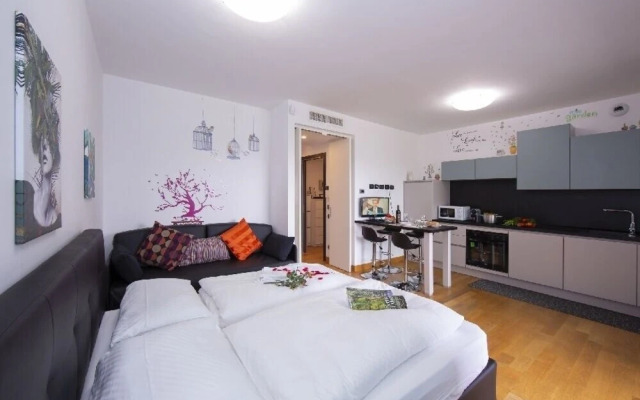 Parco Vittoria by TemporaryFlat