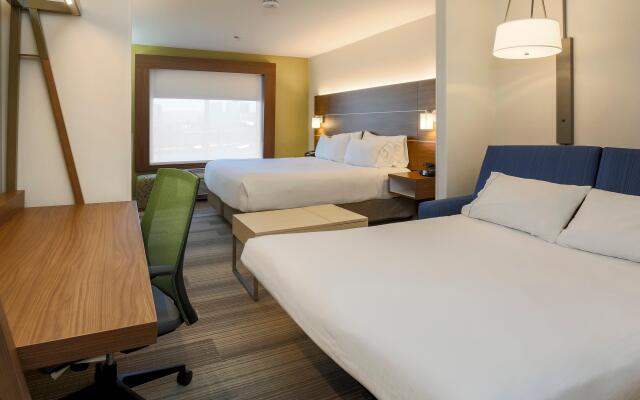Holiday Inn Express Las Vegas - Stadium Area by IHG