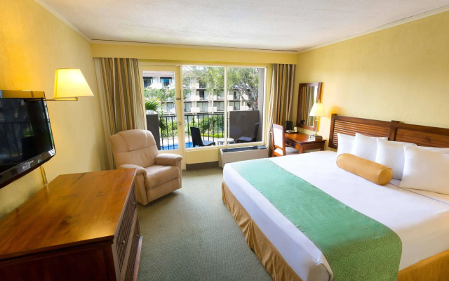 Irazu Hotel & Studios