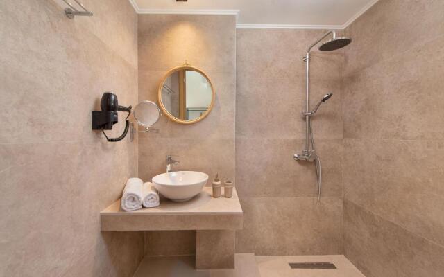 Theros Suites