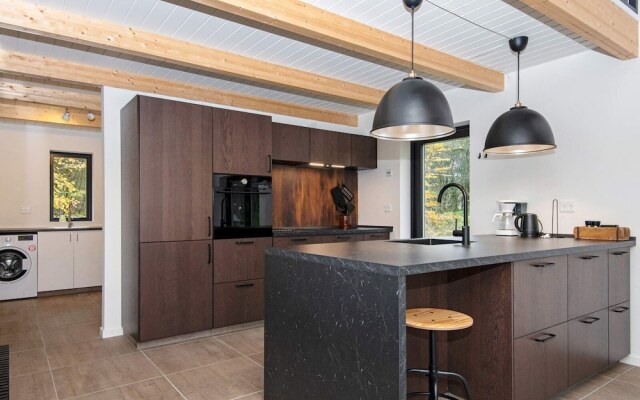 6 Person Holiday Home in Hovborg