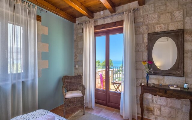 Azure Villa in Platanias