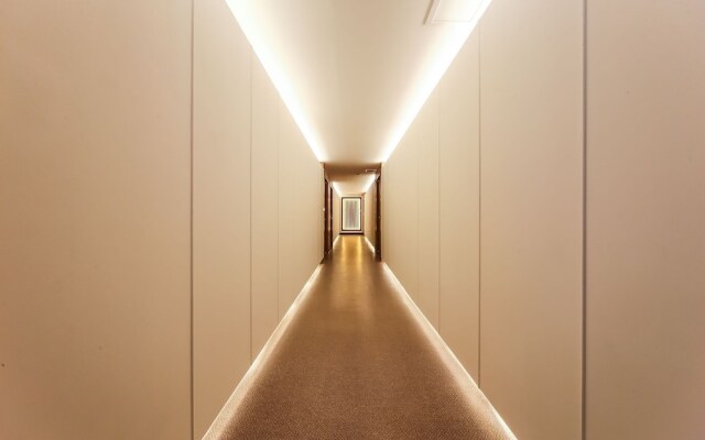 Busan Yeonsandong Ambers