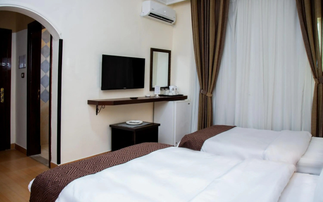 360 Hotel by Fhm