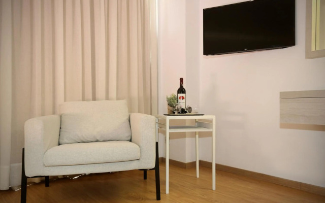 Pier Beach Hotel Apartments