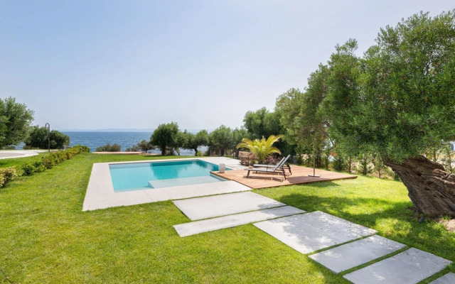Luria Homes